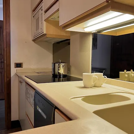 Emanuel Apartman *